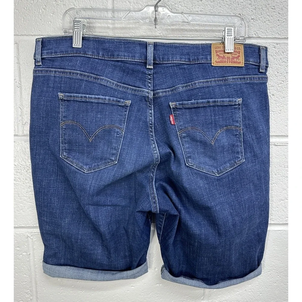 Levis very good